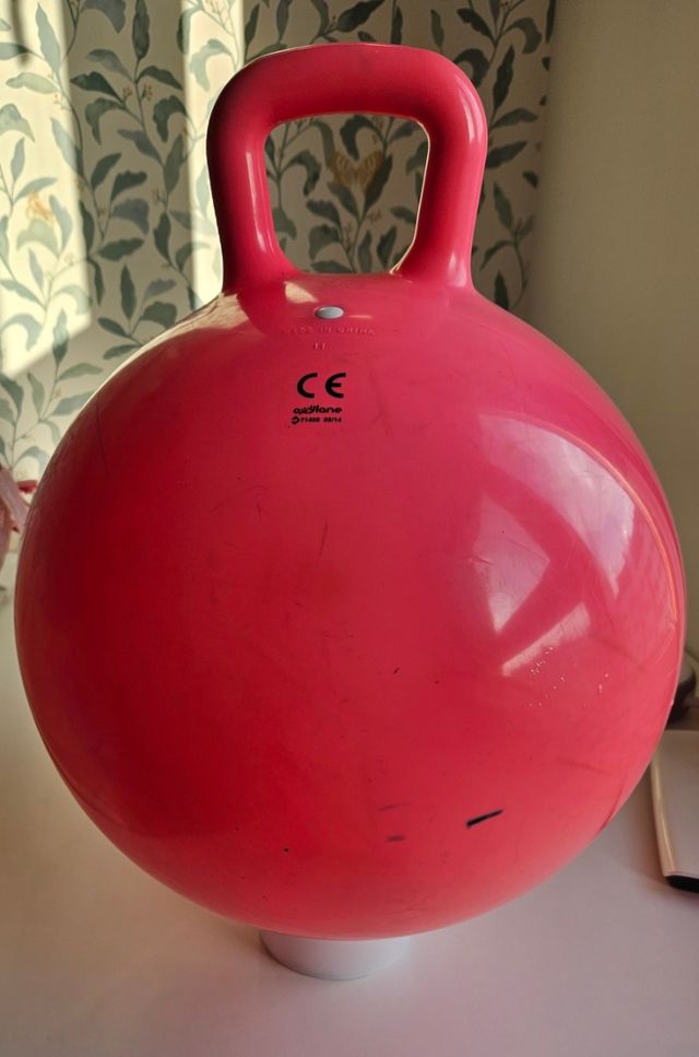 Pelota saltarina decathlon