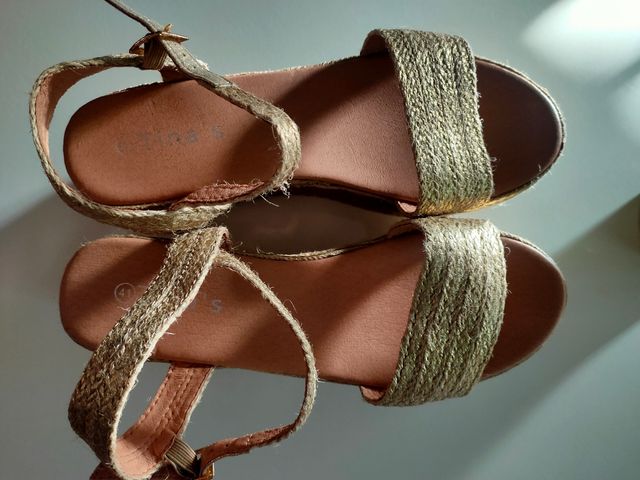 Alpargatas doradas plataforma