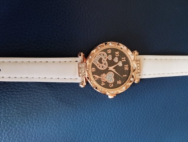 Conjunto bisutería ( reloj incluido )