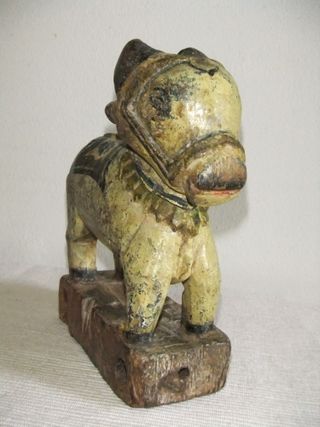 ANTIGUO TORO NANDI, JUGUETE DE MADERA DE LA INDIA