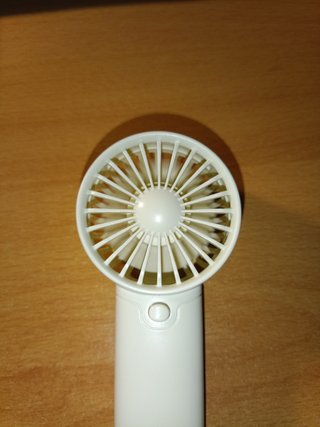 Ventilador de mano color beis