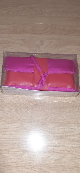 ESTUCHE MAQUILLAJE