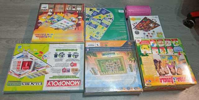 Varios juegos de mesa sin abrir