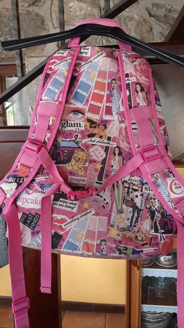 Mochila jordi labanda.Como nueva.