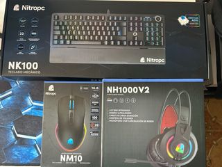 Teclado mecanic, ratón y auriculares