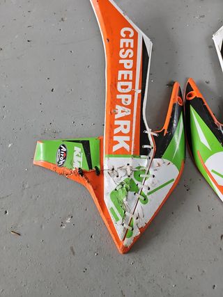 Plástica laterales ktm 2023