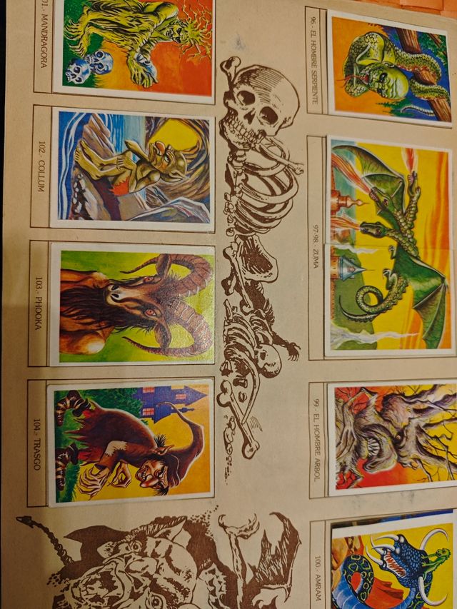 Álbum cromos completo monstruos