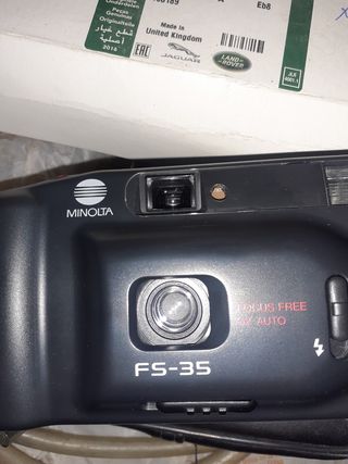 Cámara fotográfica de película. Minolta.