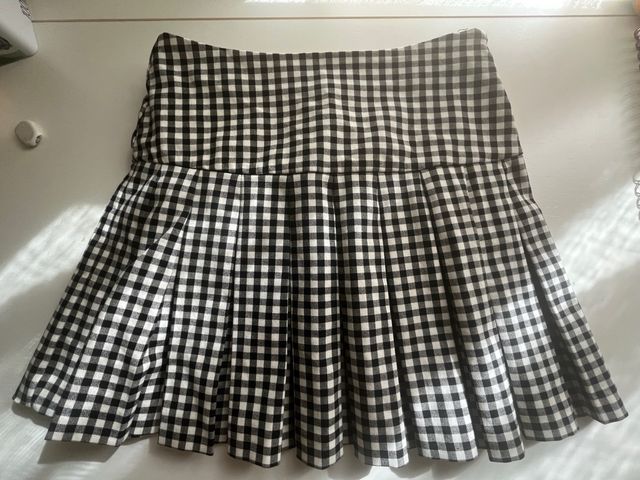 Falda mini a la cadera. Talla S (34-36)