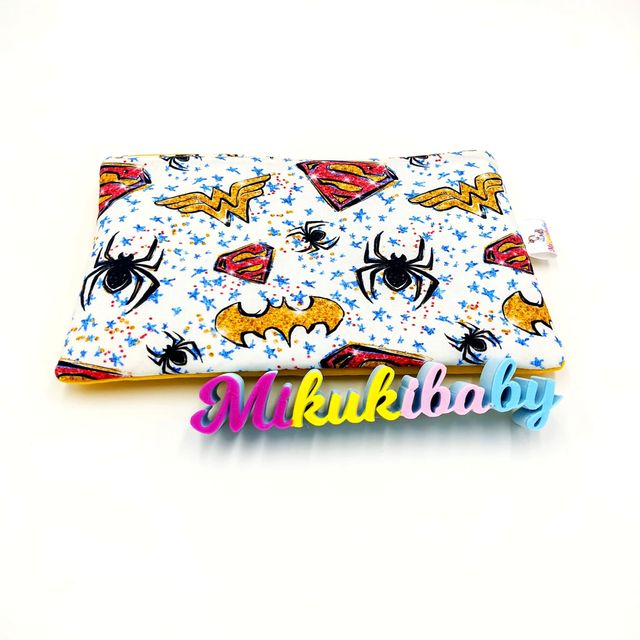 Estuche o Neceser Insignias de Super Heroes