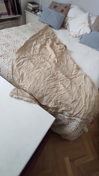 Colcha ganchillo antigua