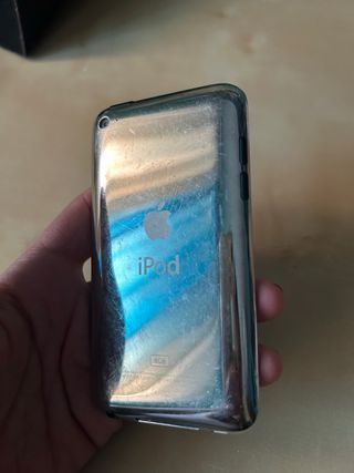 Ipod touch blanco + altavoz sony