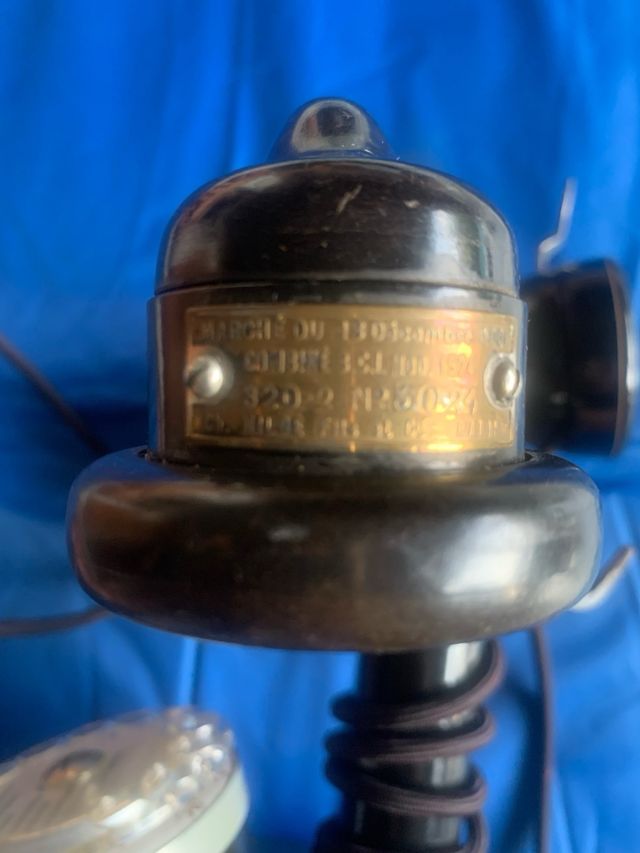 Telefono antico da collezione