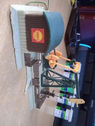 Petrolera con Motor escala N.