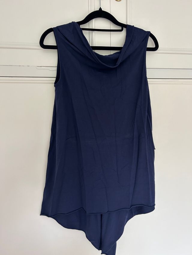 Blusa elastica azul marino