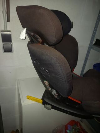 Silla retención coche seguridad