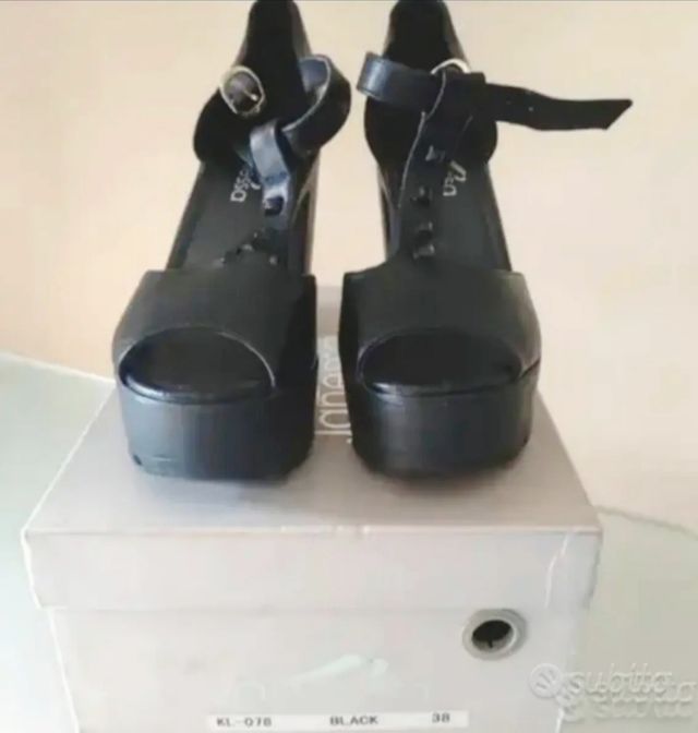 Sandali alti con plateau