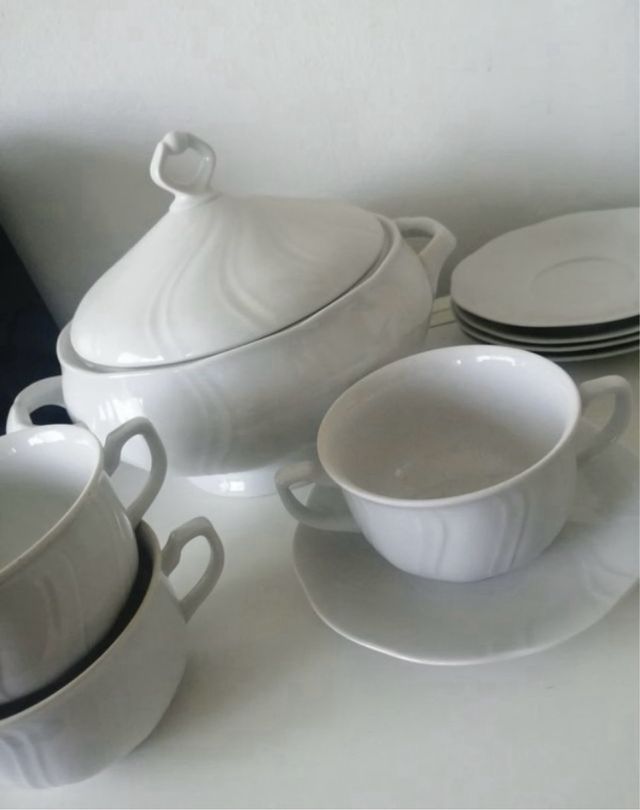 Juego tazas y sopera (6 ó 12) 