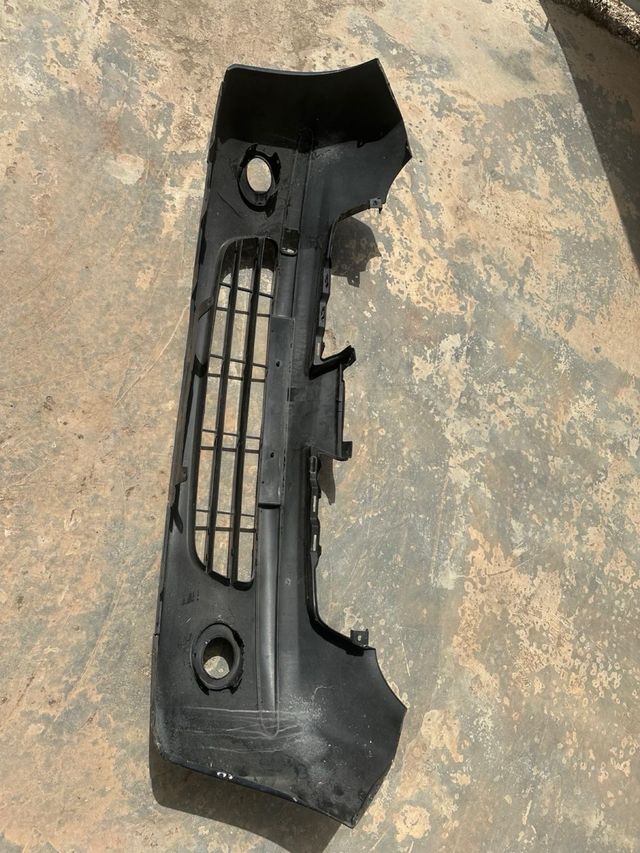 Paragolpes nissan micra k12