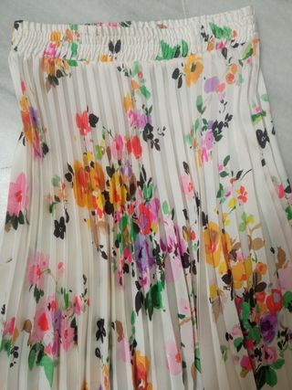 Falda midi Zara