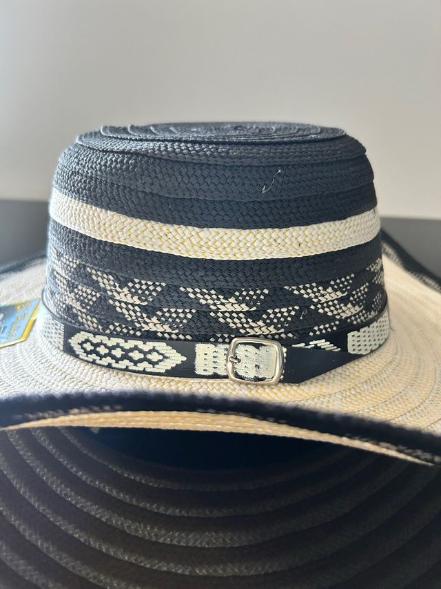 Sombrero colombiano vallenato paisa