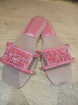 Sandalias planas número 39 Lefties