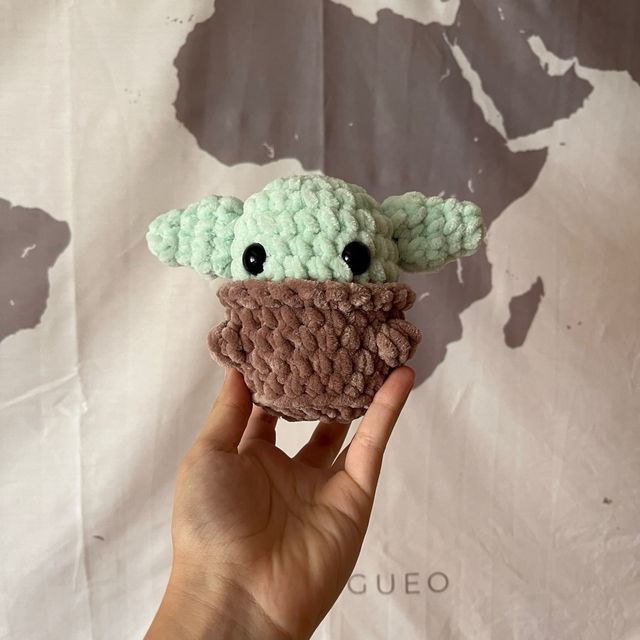 Peluche Baby Yoda pequeño