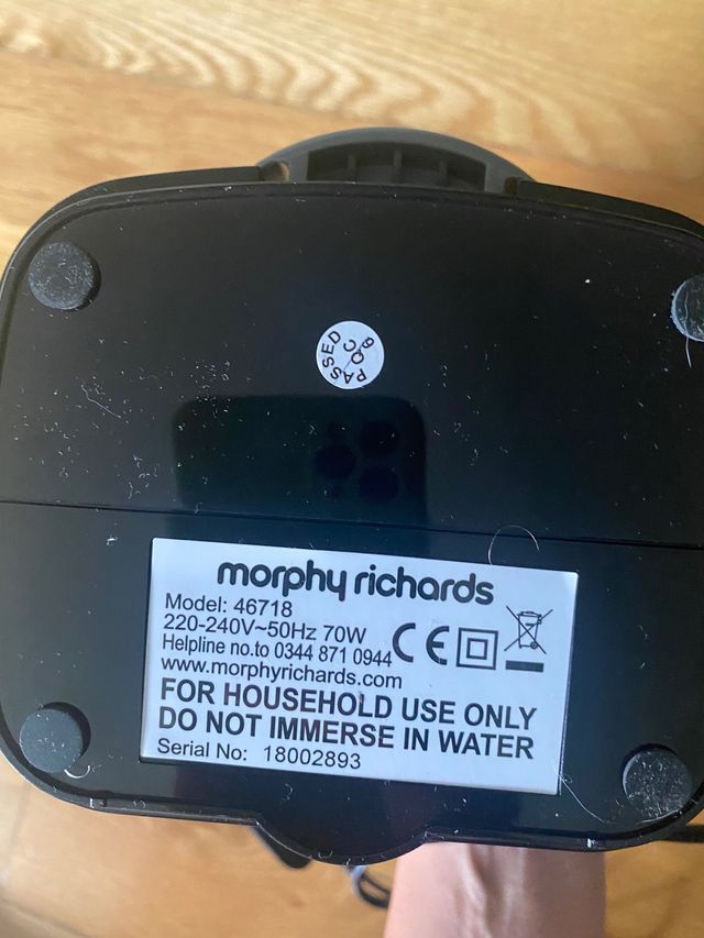 Abridor eléctrico de latas, chapas, botellas...