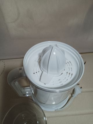 Exprimidor eléctrico nunca usado