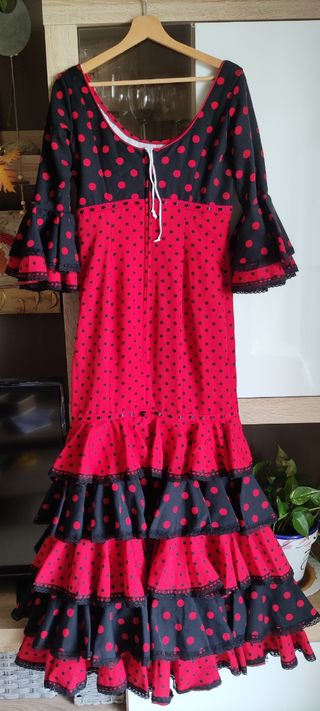 TRAJE DE FLAMENCA COMO NUEVO 