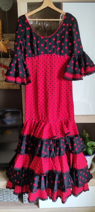 TRAJE DE FLAMENCA COMO NUEVO 