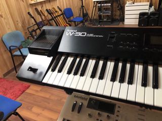 SAMPLER ROLAND W30