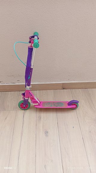 Patinete infantil violeta (freno manillar)