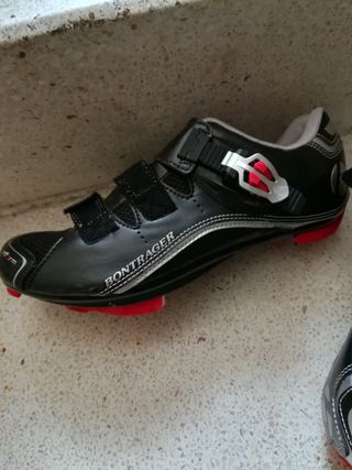 Transporting bicicleta y botas