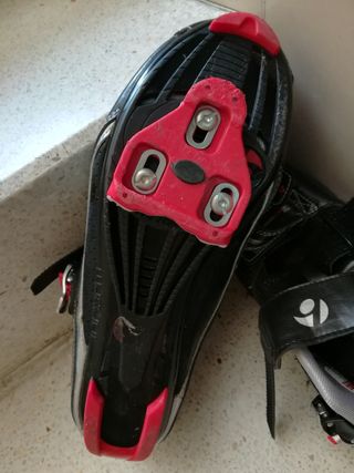 Transporting bicicleta y botas