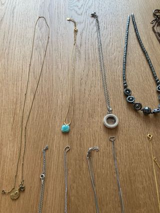 Conjunto bisutería 76 piezas:gargantillas,collares