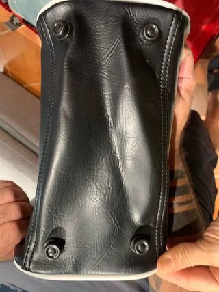 Bolso de mano PUMA estilo bowling. ESTA NUEVO!