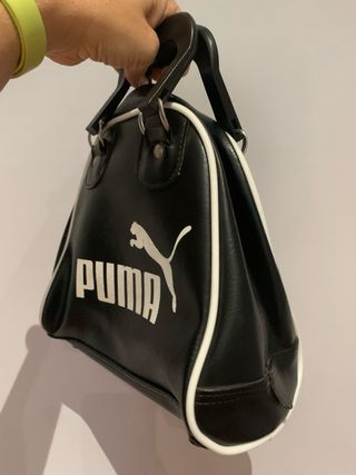 Bolso de mano PUMA estilo bowling. ESTA NUEVO!