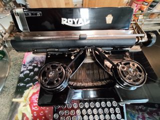 Máquina escribir antigua Royal número 10