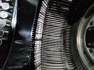 Máquina escribir Hispano-Olivetti