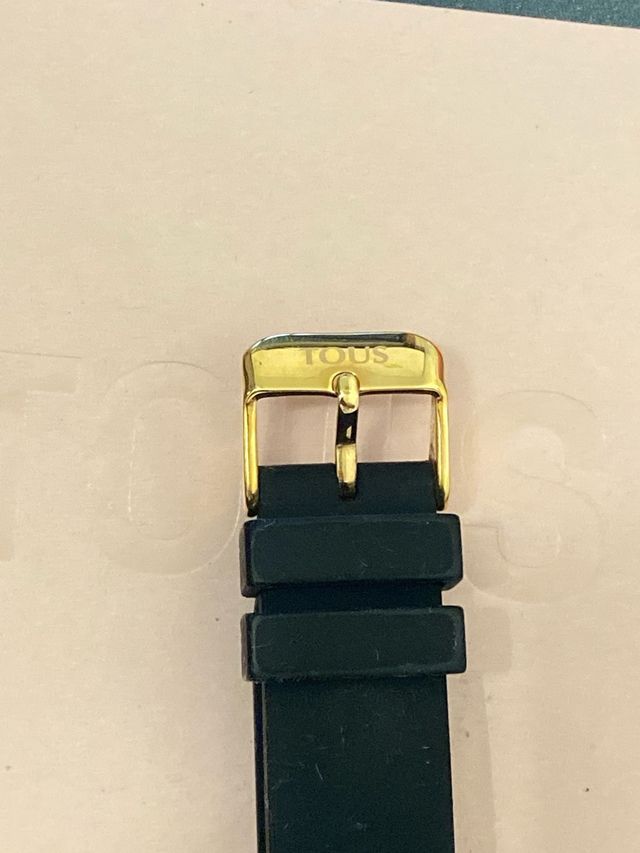 RELOJ ANALÓGICO TOUS DORADO/NEGRO