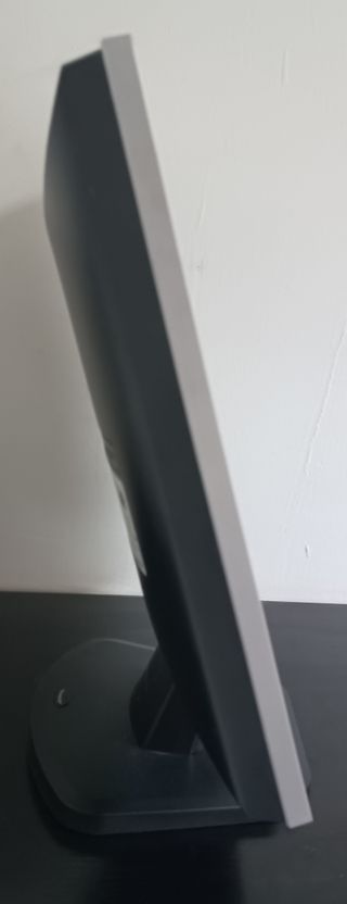 MONITOR SAMSUNG 710V 17" p/piezas (pantalla bien)