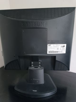 MONITOR SAMSUNG 710V 17" p/piezas (pantalla bien)