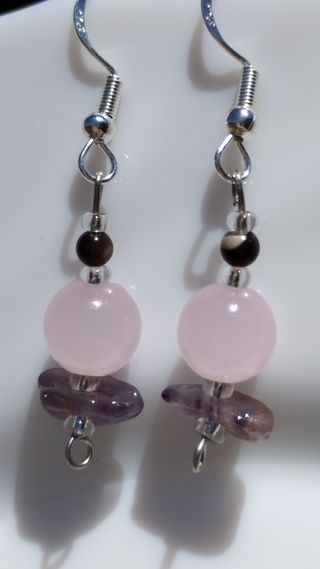 Preciosos Pendientes de PIEDRAS🩷