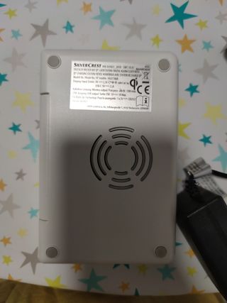 Despertador digital con base de carga