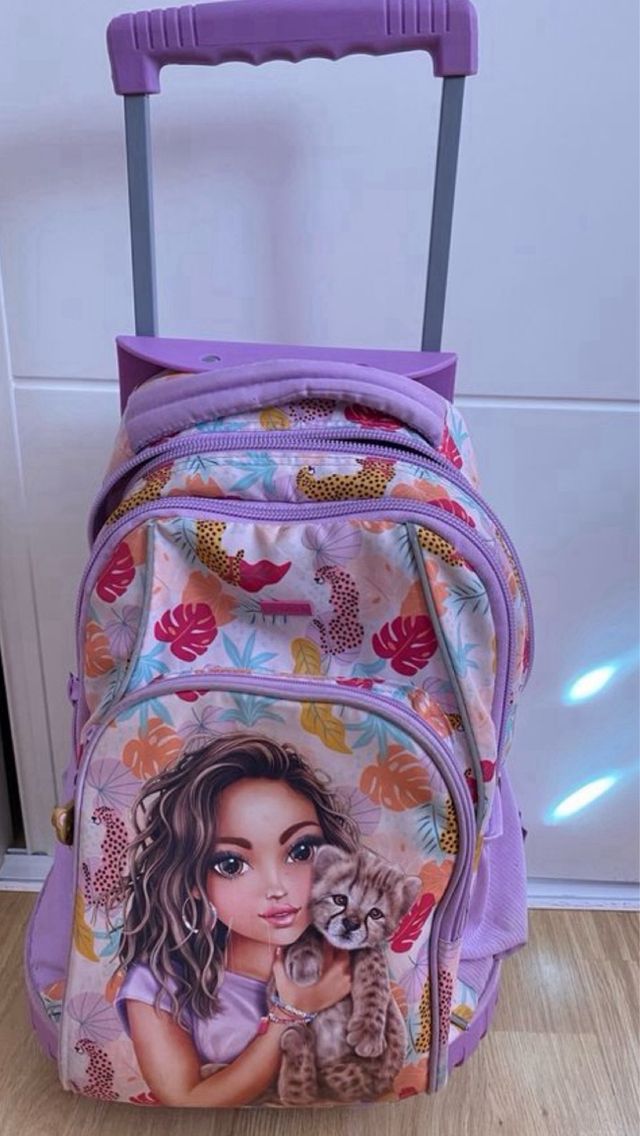 Mochila top model con ruedas