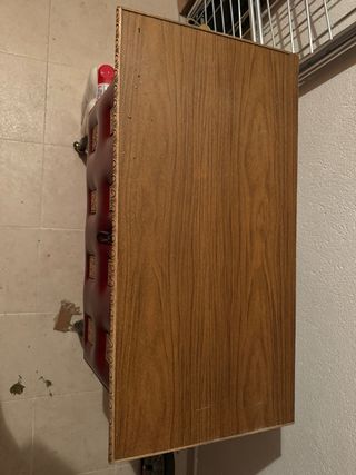 Mesa de television antigua