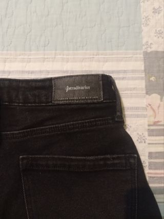 Pantalón corto Stradivarius