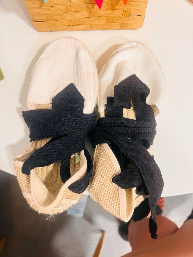 Esparteña niña feria