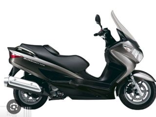 Tapa bajo asiento Burgman 125/200